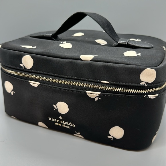 Kate Spade Chelsea Travel Cosmetic Case Black with White Apples - Picture 1 of 11